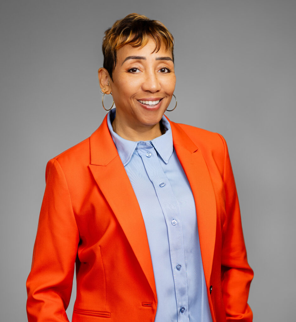 St. Louis branding portrait for a female entrepreneur, warm background, Shari Photography